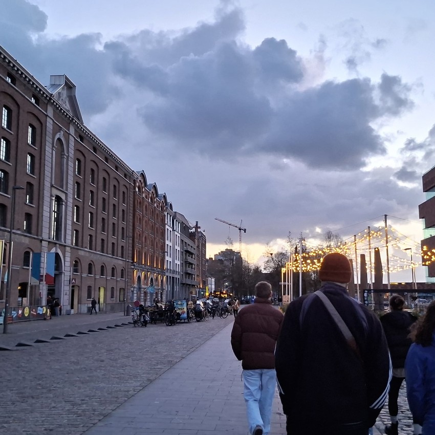 ab924ecc-8f54-4ce8-83af-b51dd5fa861d-e762851b196a3eb26b4be3c70fc7758b