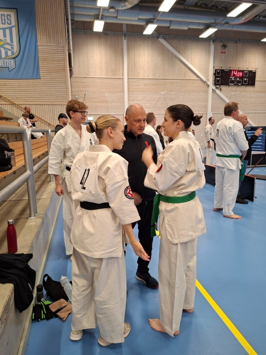 photo-2025-10-11-16-11-09-3-cb04e20275a0933d7ac6483c21d223fb