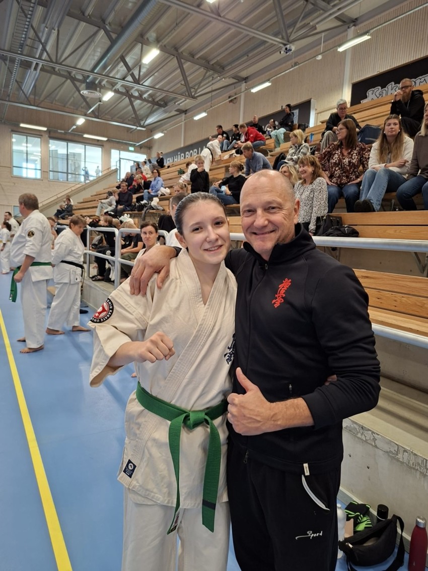 photo-2025-10-11-16-11-19-3-fe2ebcfd729c4c8e8688b35124f25968