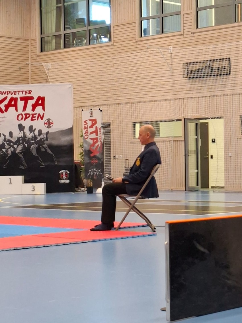 photo-2025-10-11-17-13-24-cf174d02e7d50b354d474a667c72a612