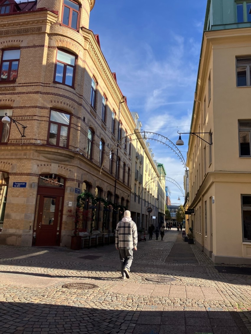 photo-2025-10-12-19-59-14-2-9236ddf4891023cba410ea5b3911c343