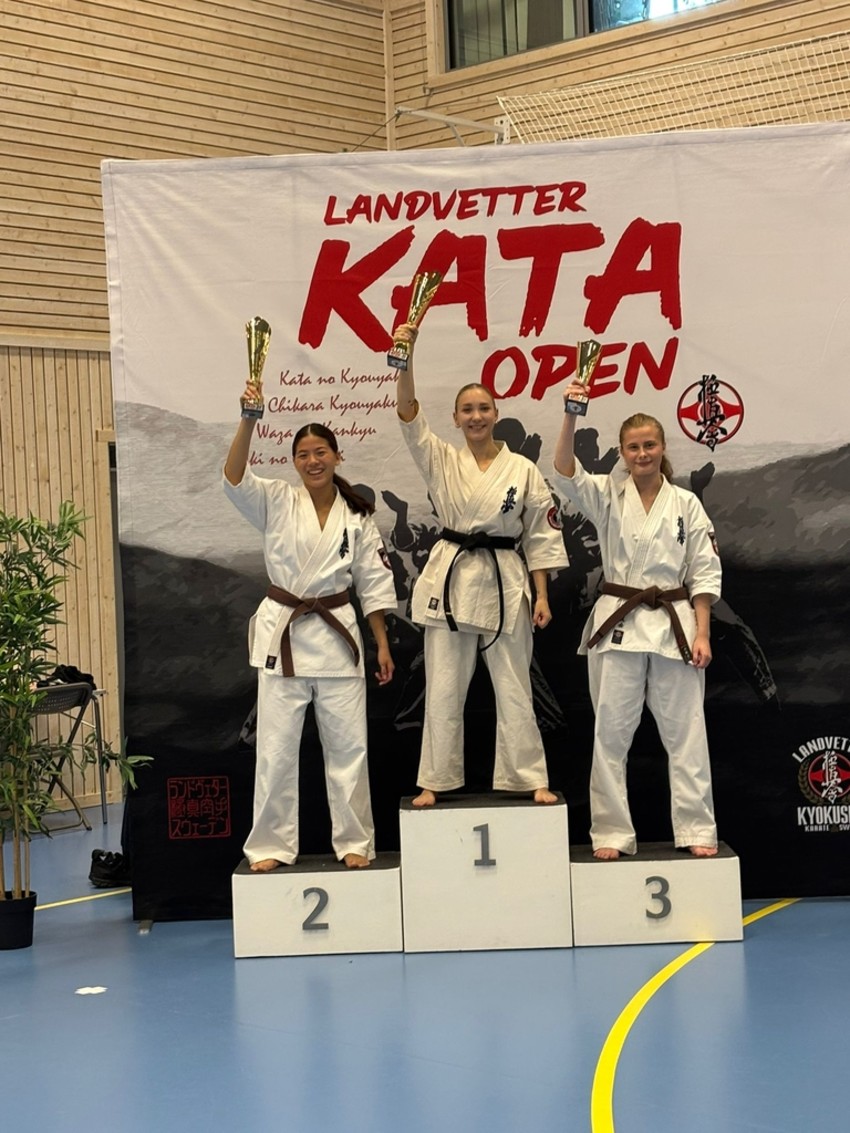 photo-2025-10-12-20-01-07-2-ea72c130bf289b364c752ad86c1b78e2