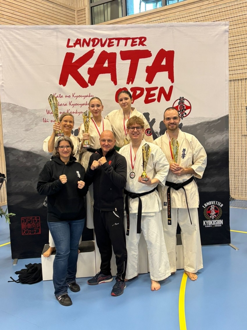 photo-2025-10-12-20-01-09-2-6b6da1c99f917d999f18407923b167a4